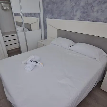 Trafalgar 48 Apartment *